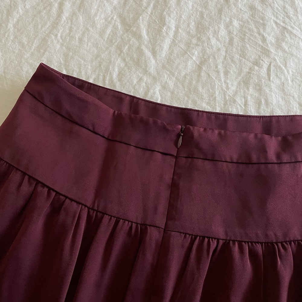 Banana republic burgundy puffy skirt - Picture 6 of 6